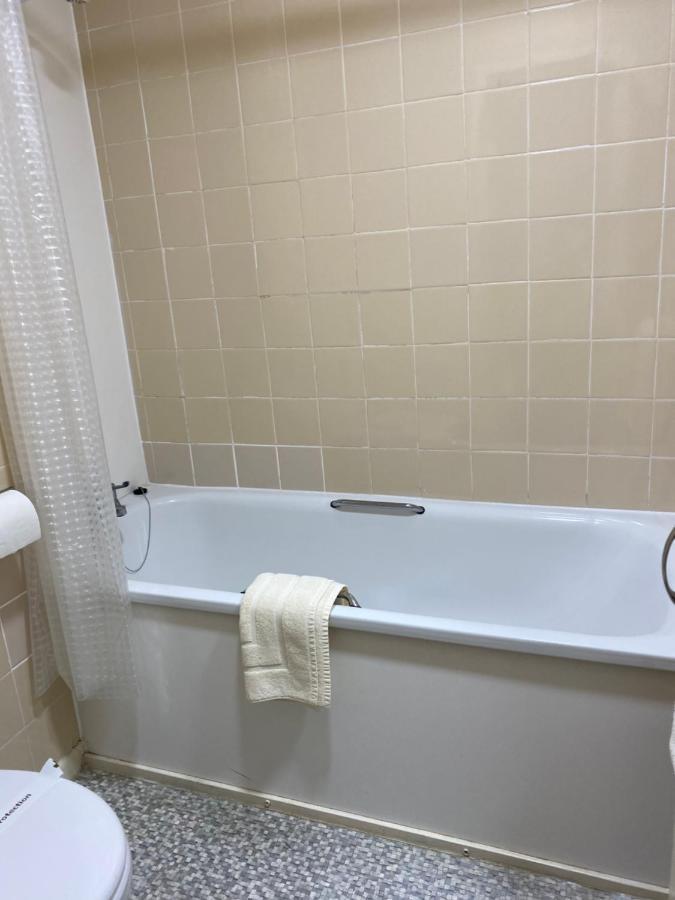 The Kingswood Guest House - Adult Only Weymouth Bagian luar foto