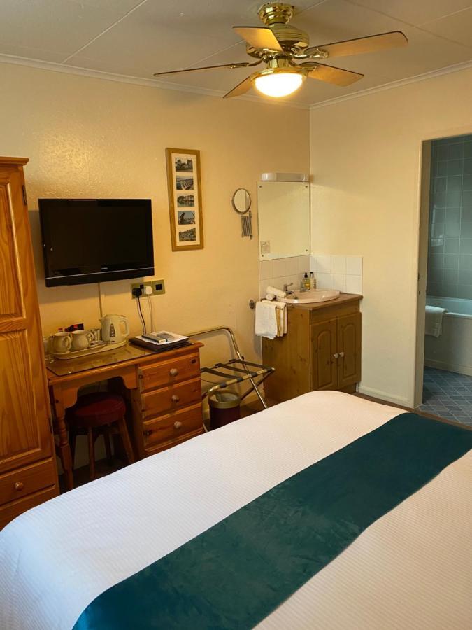 The Kingswood Guest House - Adult Only Weymouth Bagian luar foto