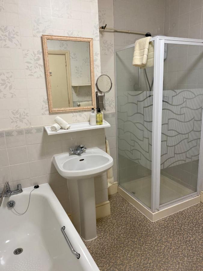The Kingswood Guest House - Adult Only Weymouth Bagian luar foto